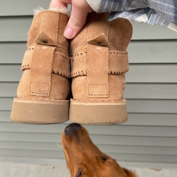UGG boots size 7.5 - Picture 3 of 4
